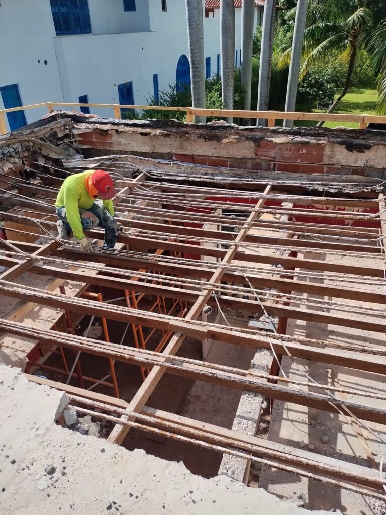 Estate residence structural reconstruction in Miami Beach - roof removal